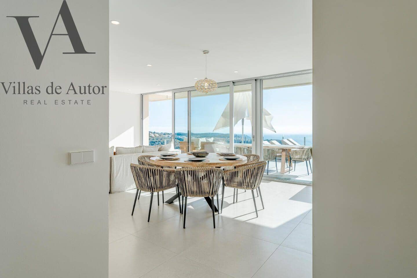 Chalet de 4 habitaciones en Benitachell / Benitatxell en venta con piscina - 1.429.000 € (Ref: 10041377)