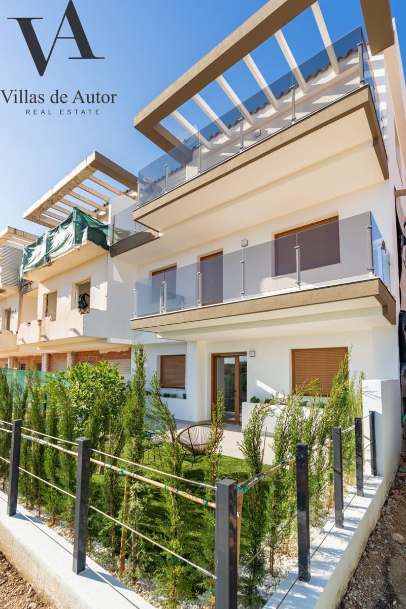 4 sovrum Radhus till salu i La Nucia med pool - 465 000 € (Ref: 10041380)