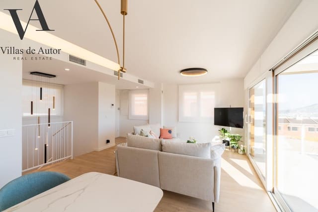 4 soveværelse Rækkehus til salg i La Nucia med swimmingpool - € 465.000 (Ref: 10041380)