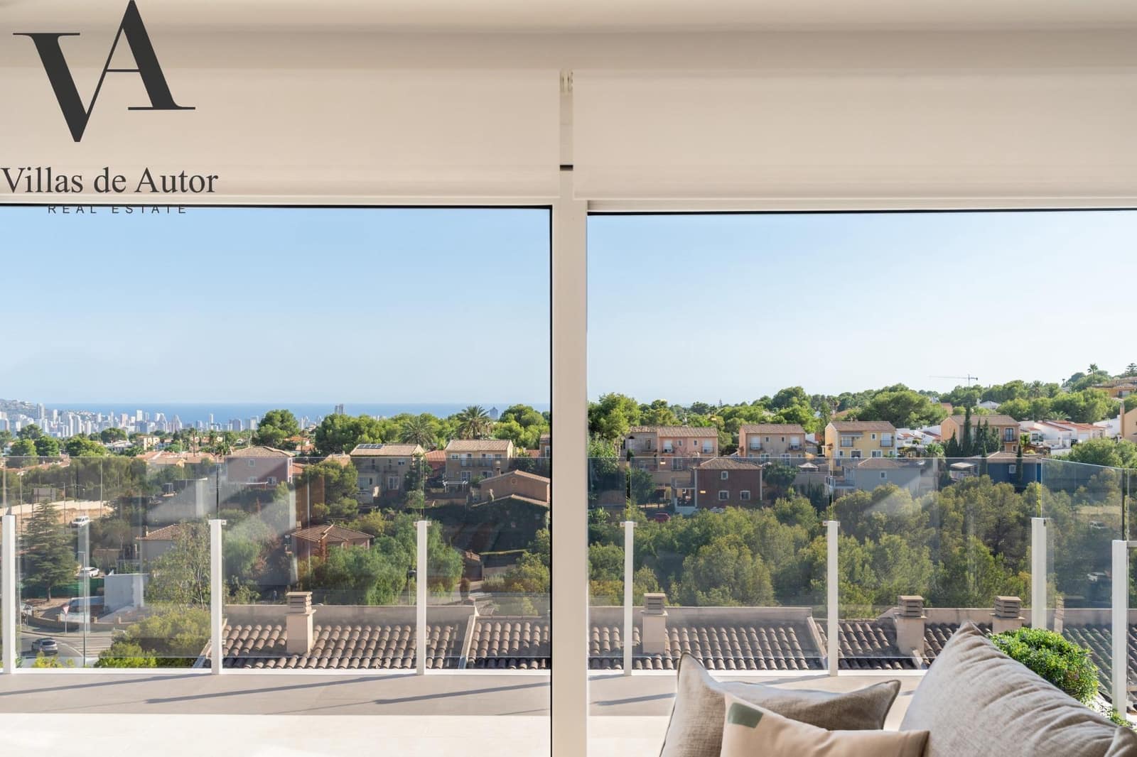 4 sovrum Radhus till salu i La Nucia med pool - 465 000 € (Ref: 10041380)