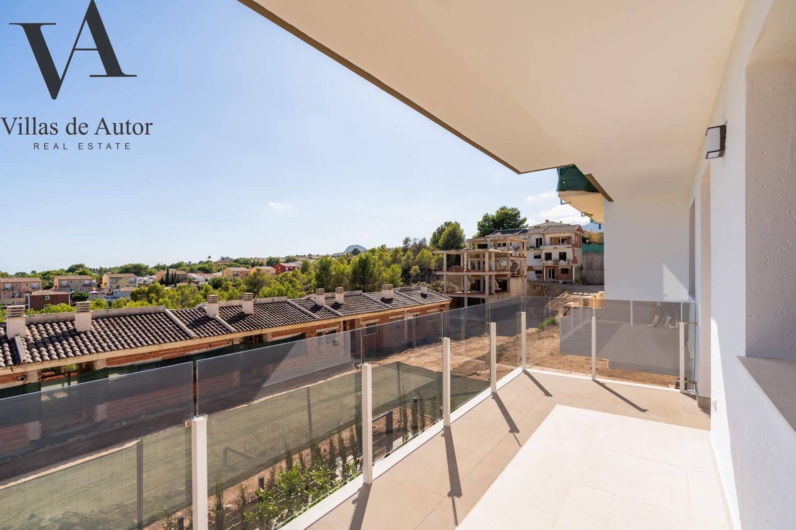 4 sovrum Radhus till salu i La Nucia med pool - 465 000 € (Ref: 10041380)