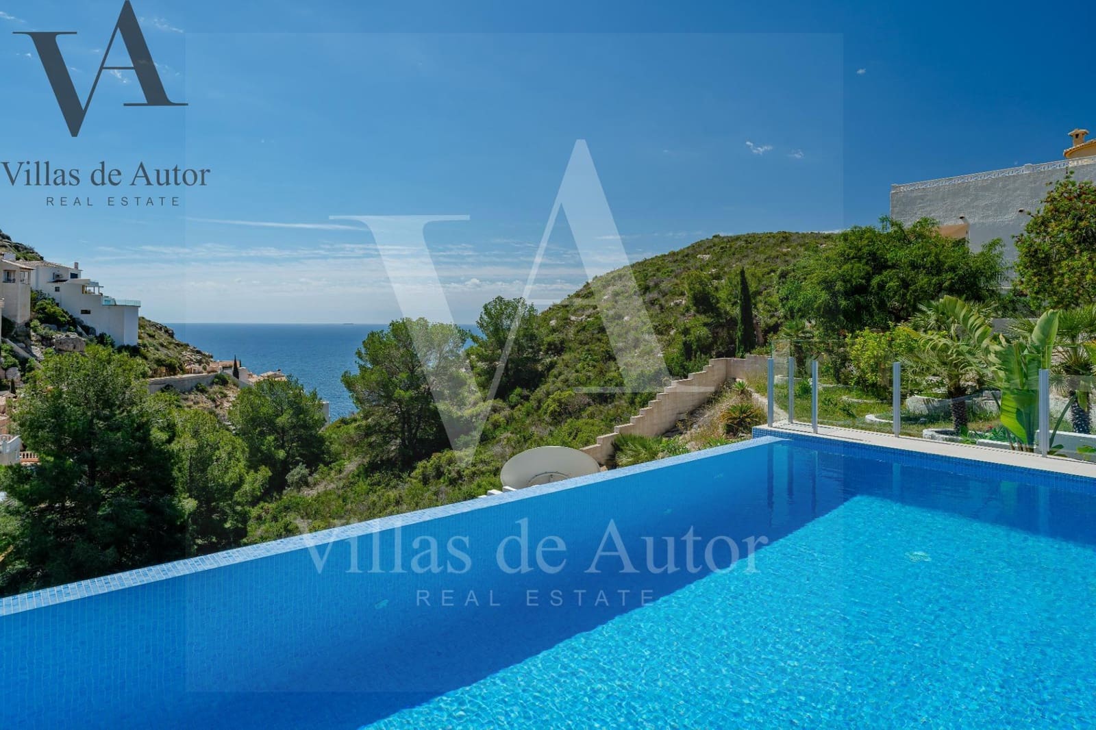 Chalet de 4 habitaciones en Benitachell / Benitatxell en venta con piscina - 1.499.000 € (Ref: 10041382)