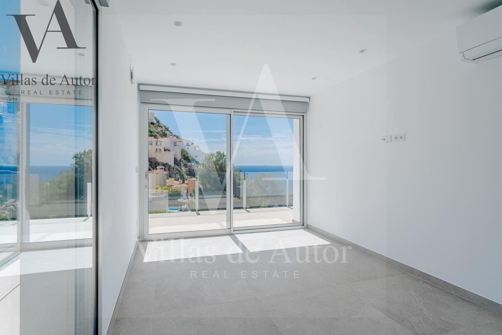Chalet de 4 habitaciones en Benitachell / Benitatxell en venta con piscina - 1.499.000 € (Ref: 10041382)