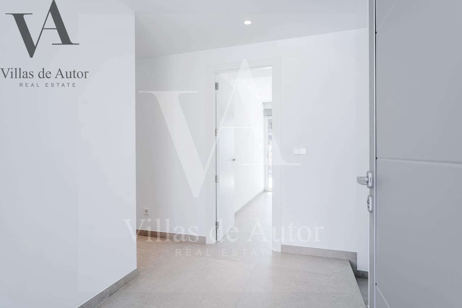 Chalet de 4 habitaciones en Benitachell / Benitatxell en venta con piscina - 1.499.000 € (Ref: 10041382)