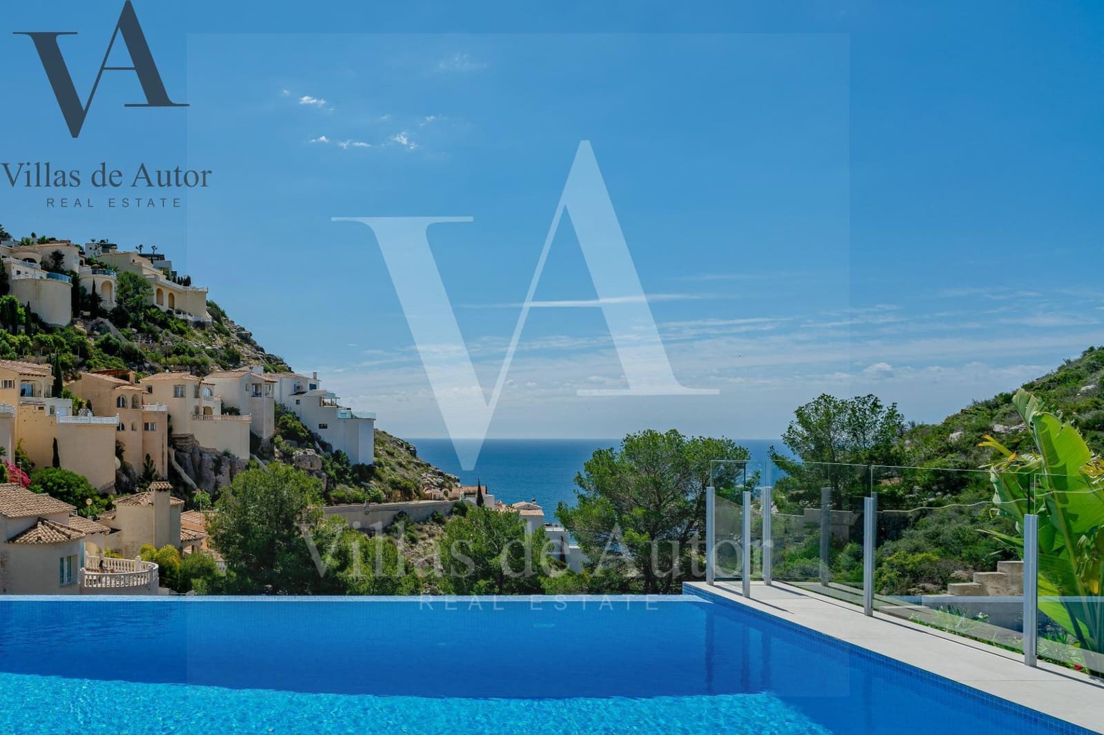 Chalet de 4 habitaciones en Benitachell / Benitatxell en venta con piscina - 1.499.000 € (Ref: 10041382)