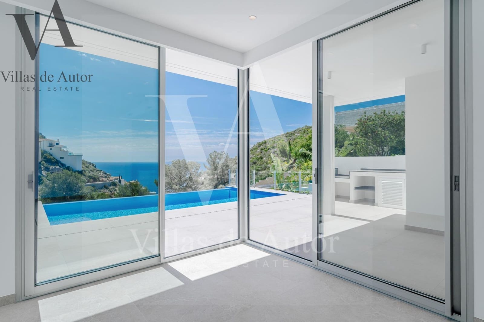 Chalet de 4 habitaciones en Benitachell / Benitatxell en venta con piscina - 1.499.000 € (Ref: 10041382)