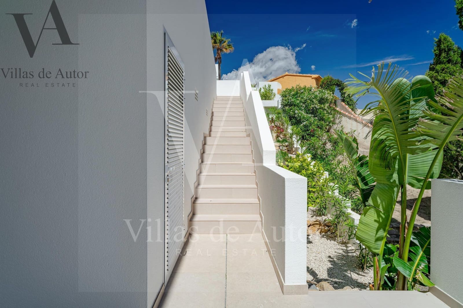 Chalet de 4 habitaciones en Benitachell / Benitatxell en venta con piscina - 1.499.000 € (Ref: 10041382)