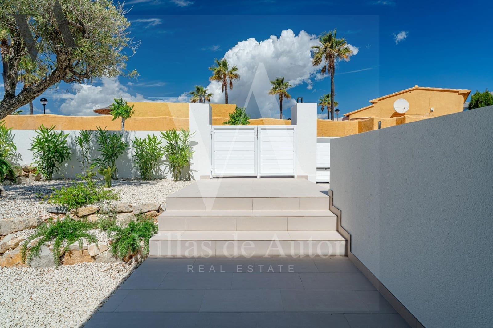 Chalet de 4 habitaciones en Benitachell / Benitatxell en venta con piscina - 1.499.000 € (Ref: 10041382)