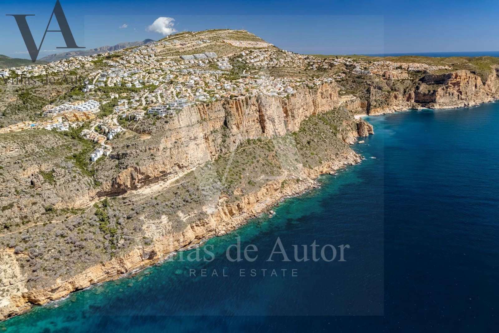Chalet de 4 habitaciones en Benitachell / Benitatxell en venta con piscina - 1.499.000 € (Ref: 10041382)