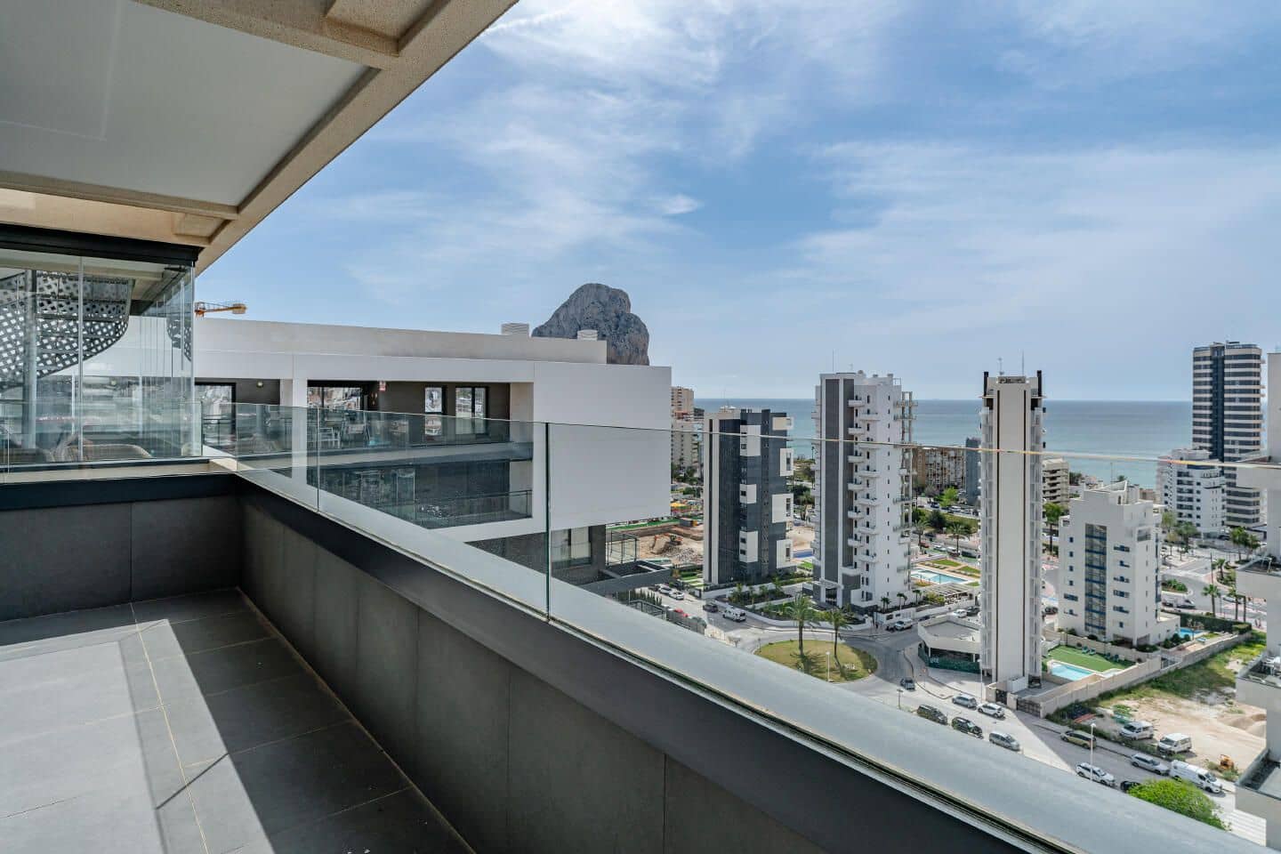 2 makuuhuone Kattohuoneisto myytävänä paikassa Calpe / Calp mukana uima-altaan 
autotalli - 539 000 € (Ref: 10041383)