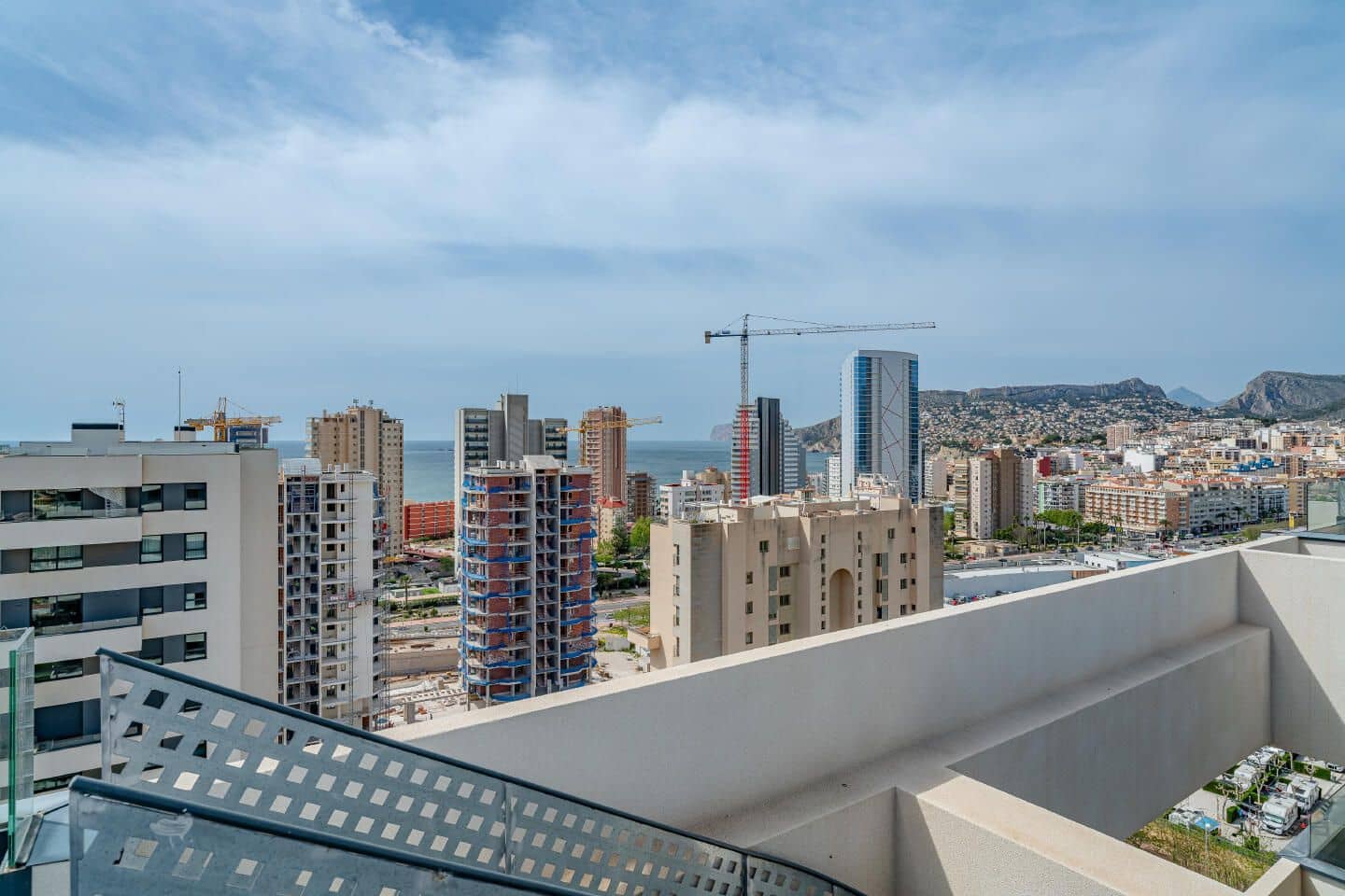2 makuuhuone Kattohuoneisto myytävänä paikassa Calpe / Calp mukana uima-altaan 
autotalli - 539 000 € (Ref: 10041383)