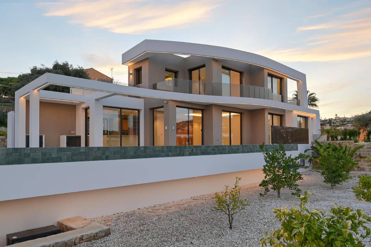 2 soverom Villa til salgs i Benissa med svømmebasseng garasje - € 3 195 000 (Ref: 10041385)
