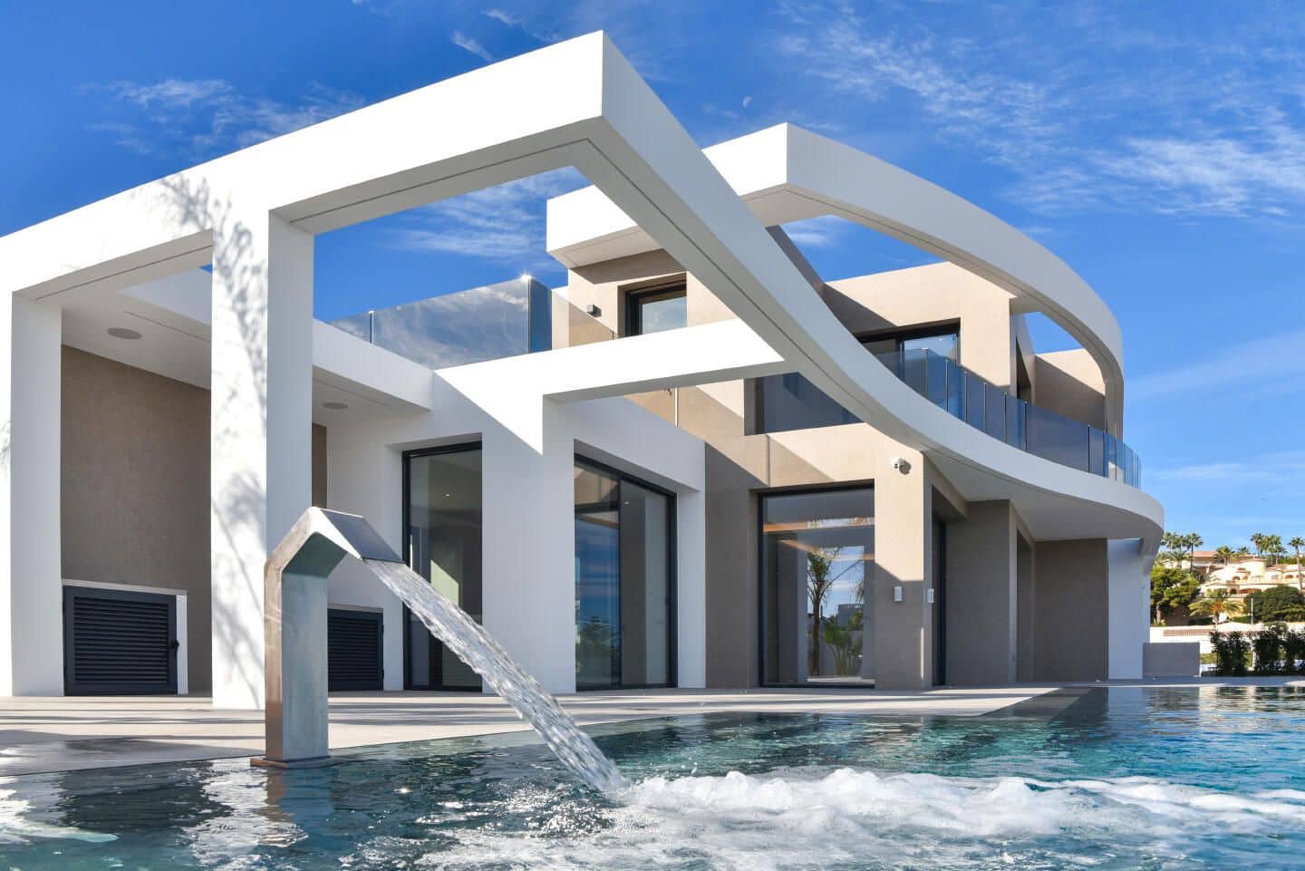 2 soverom Villa til salgs i Benissa med svømmebasseng garasje - € 3 195 000 (Ref: 10041385)