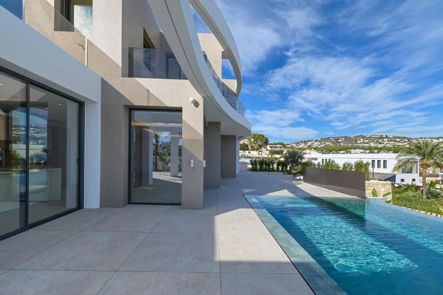 2 soverom Villa til salgs i Benissa med svømmebasseng garasje - € 3 195 000 (Ref: 10041385)