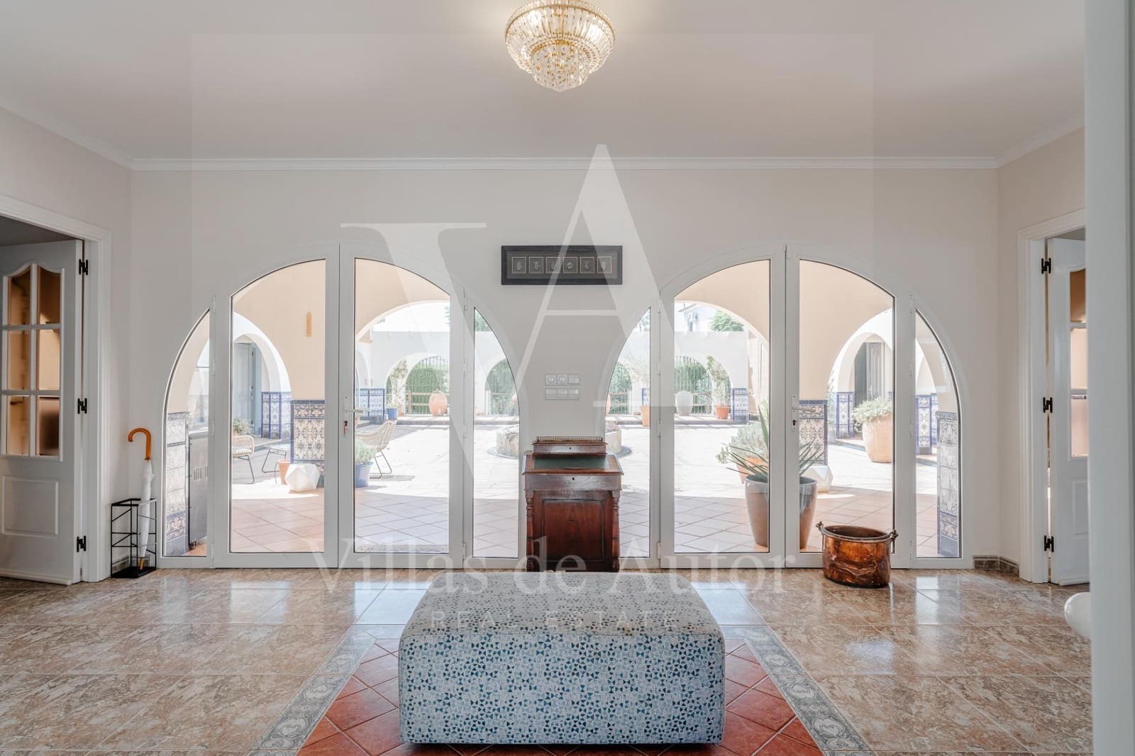 5 slaapkamer Villa te koop in Calpe / Calp met zwembad garage - € 1.250.000 (Ref: 10055466)