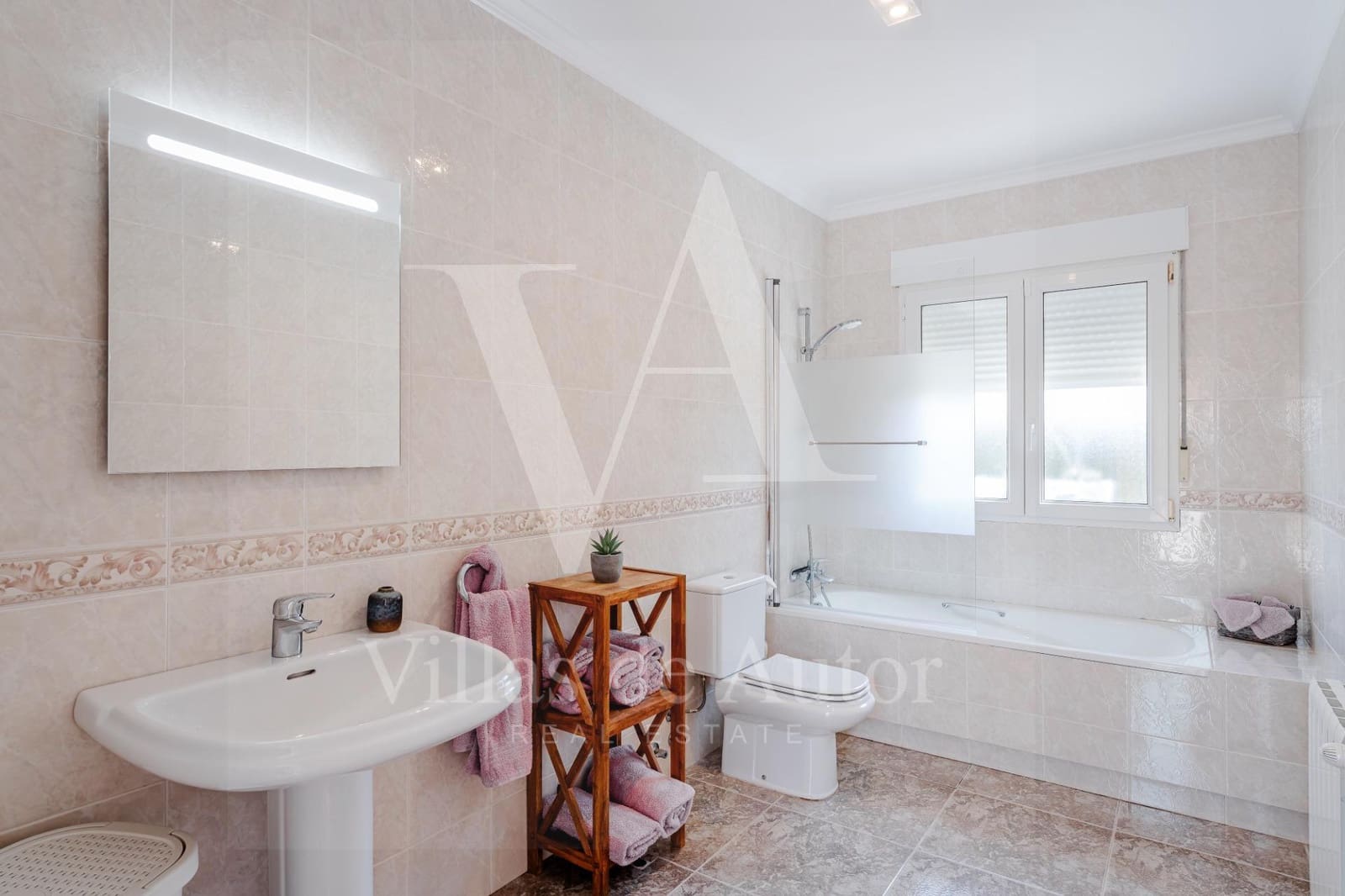 5 slaapkamer Villa te koop in Calpe / Calp met zwembad garage - € 1.250.000 (Ref: 10055466)