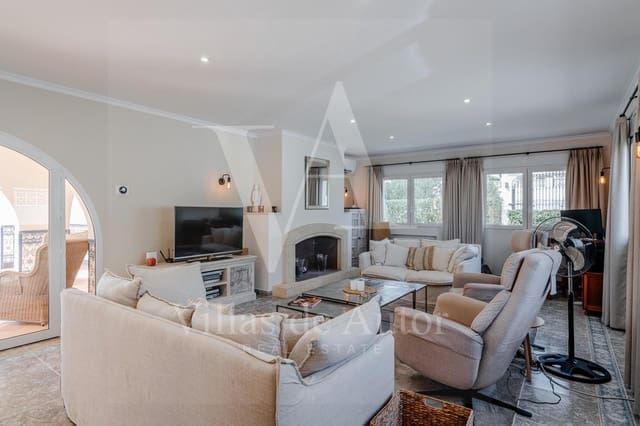 5 slaapkamer Villa te koop in Calpe / Calp met zwembad garage - € 1.250.000 (Ref: 10055466)