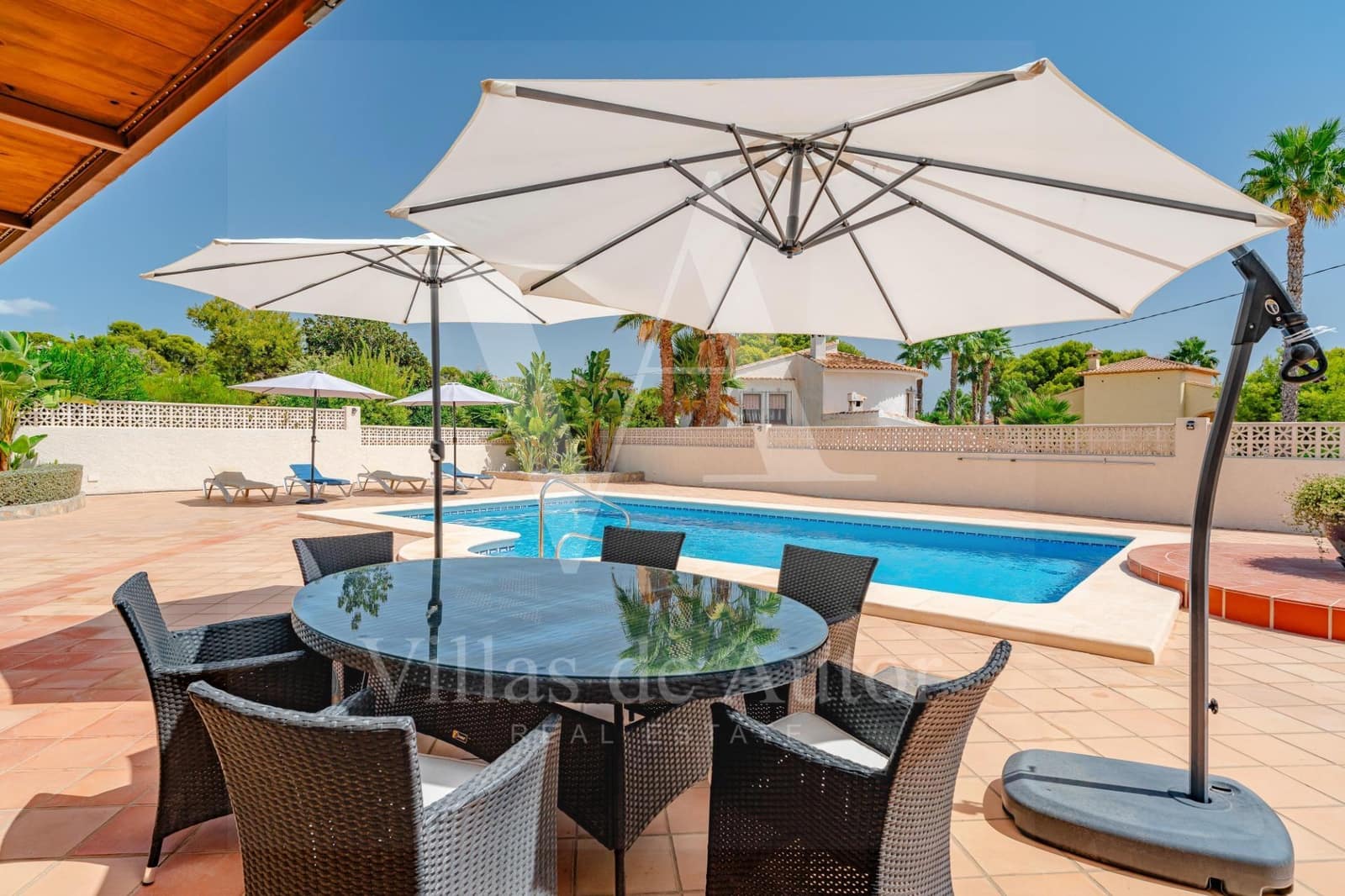 5 bedroom Villa for sale in Calpe / Calp with pool garage - € 1,250,000 (Ref: 10055466)
