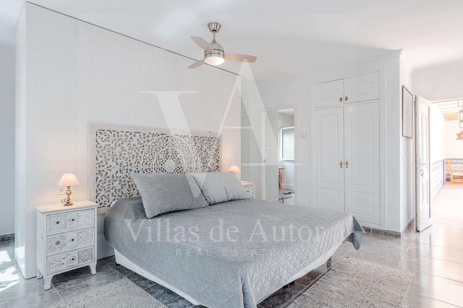 5 bedroom Villa for sale in Calpe / Calp with pool garage - € 1,250,000 (Ref: 10055466)