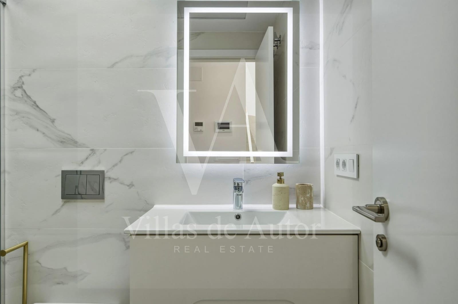 Ático de 3 habitaciones en Finestrat en venta con garaje - 590.000 € (Ref: 10100327)