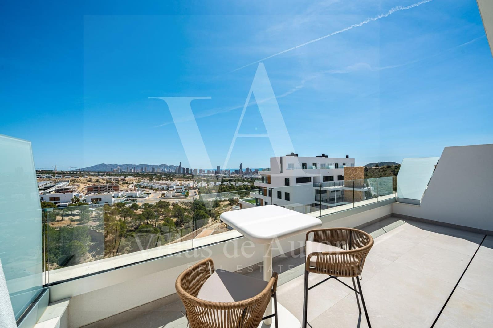 Ático de 3 habitaciones en Finestrat en venta con garaje - 590.000 € (Ref: 10100327)