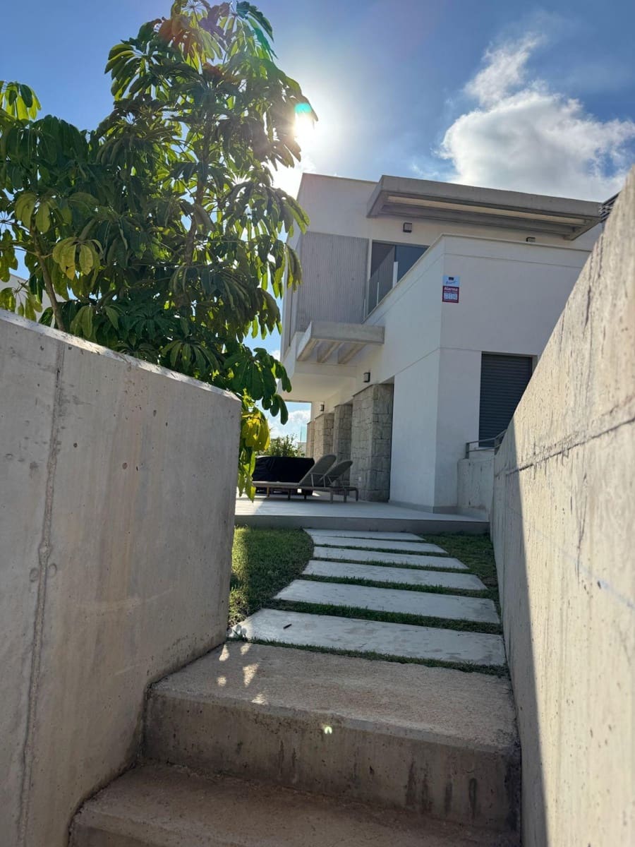 4 soveværelse Villa til salg i Finestrat med swimmingpool garage - € 895.000 (Ref: 10153694)