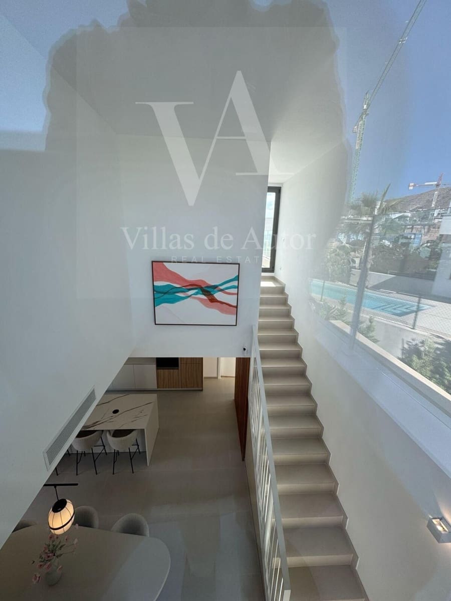 4 bedroom Villa for sale in Finestrat with pool garage - € 895,000 (Ref: 10153694)