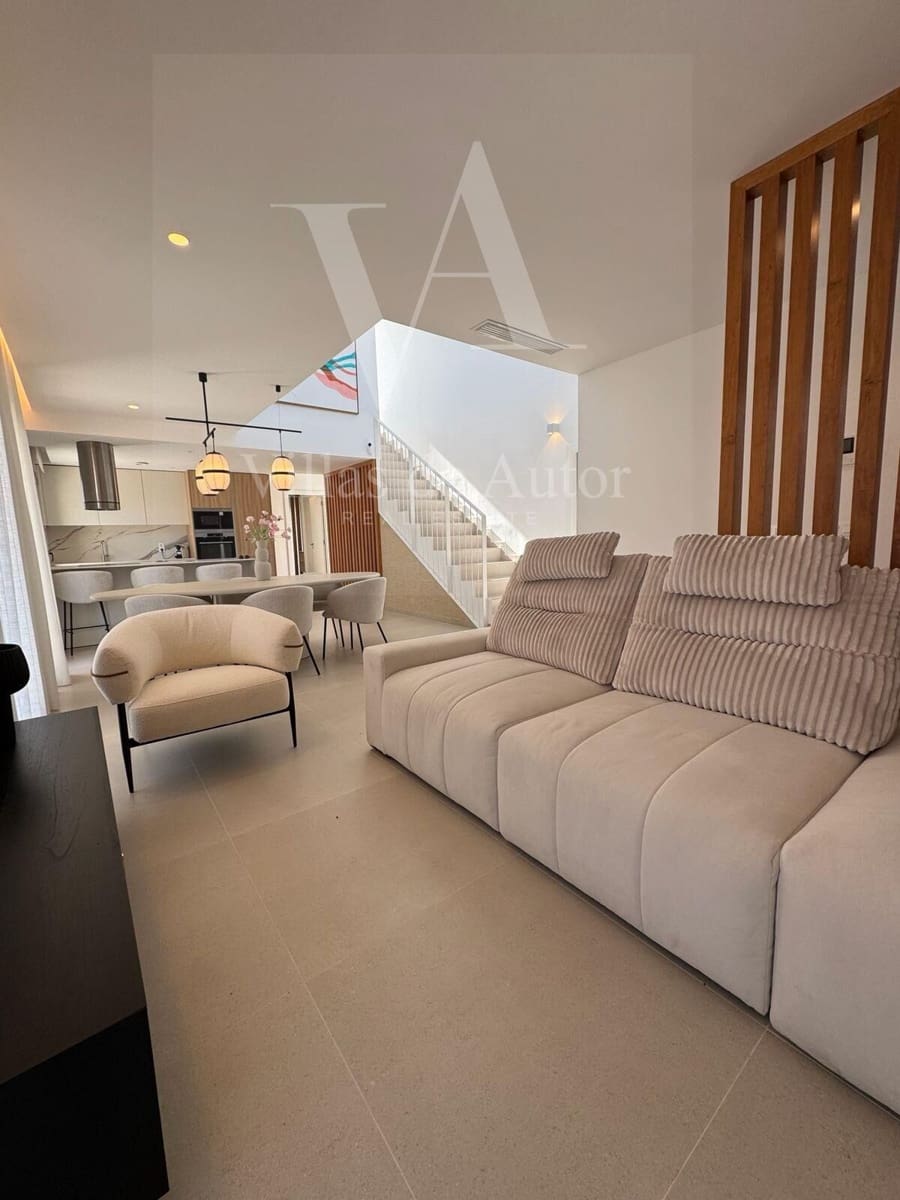4 bedroom Villa for sale in Finestrat with pool garage - € 895,000 (Ref: 10153694)