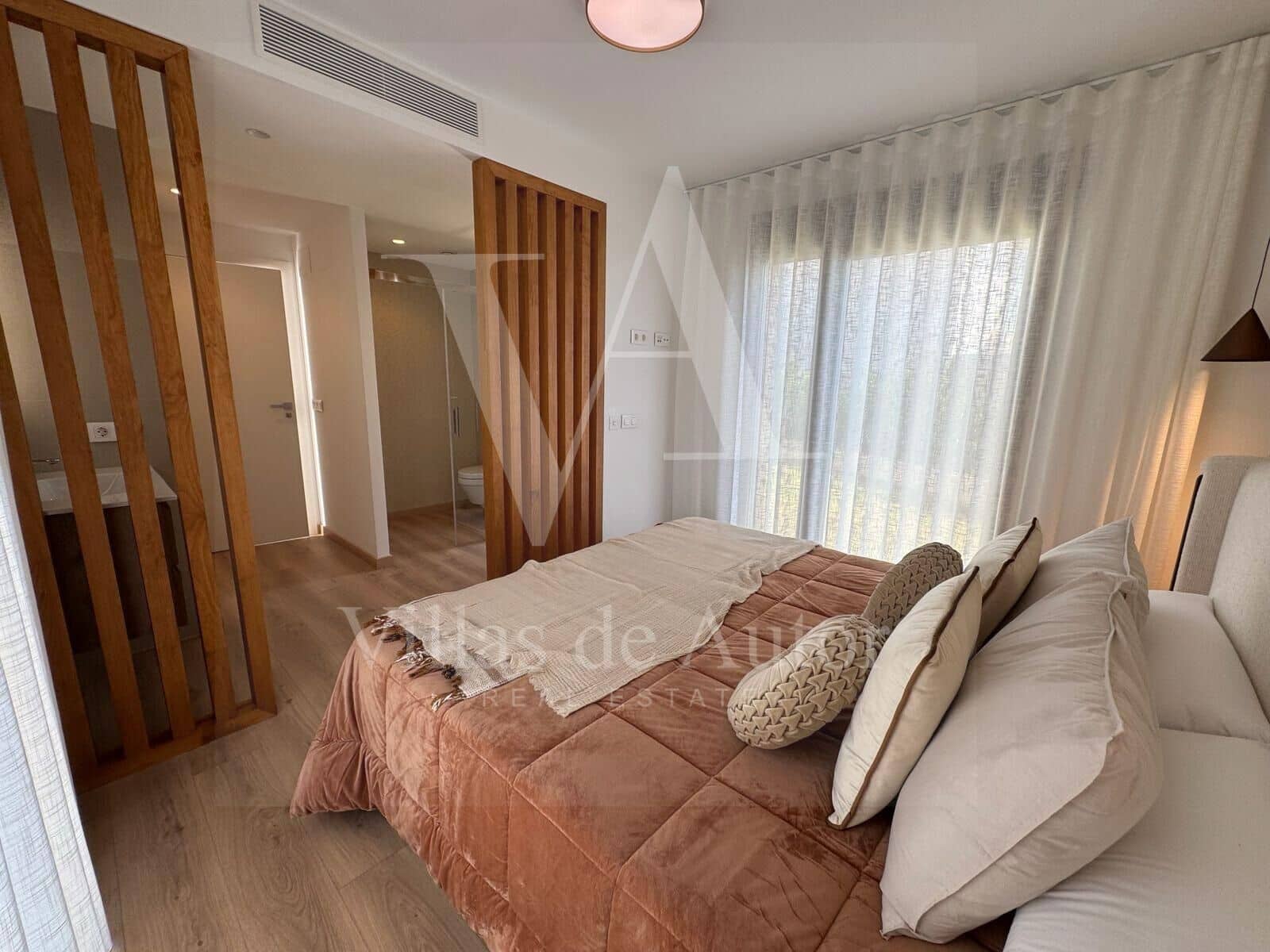 4 bedroom Villa for sale in Finestrat with pool garage - € 895,000 (Ref: 10153694)