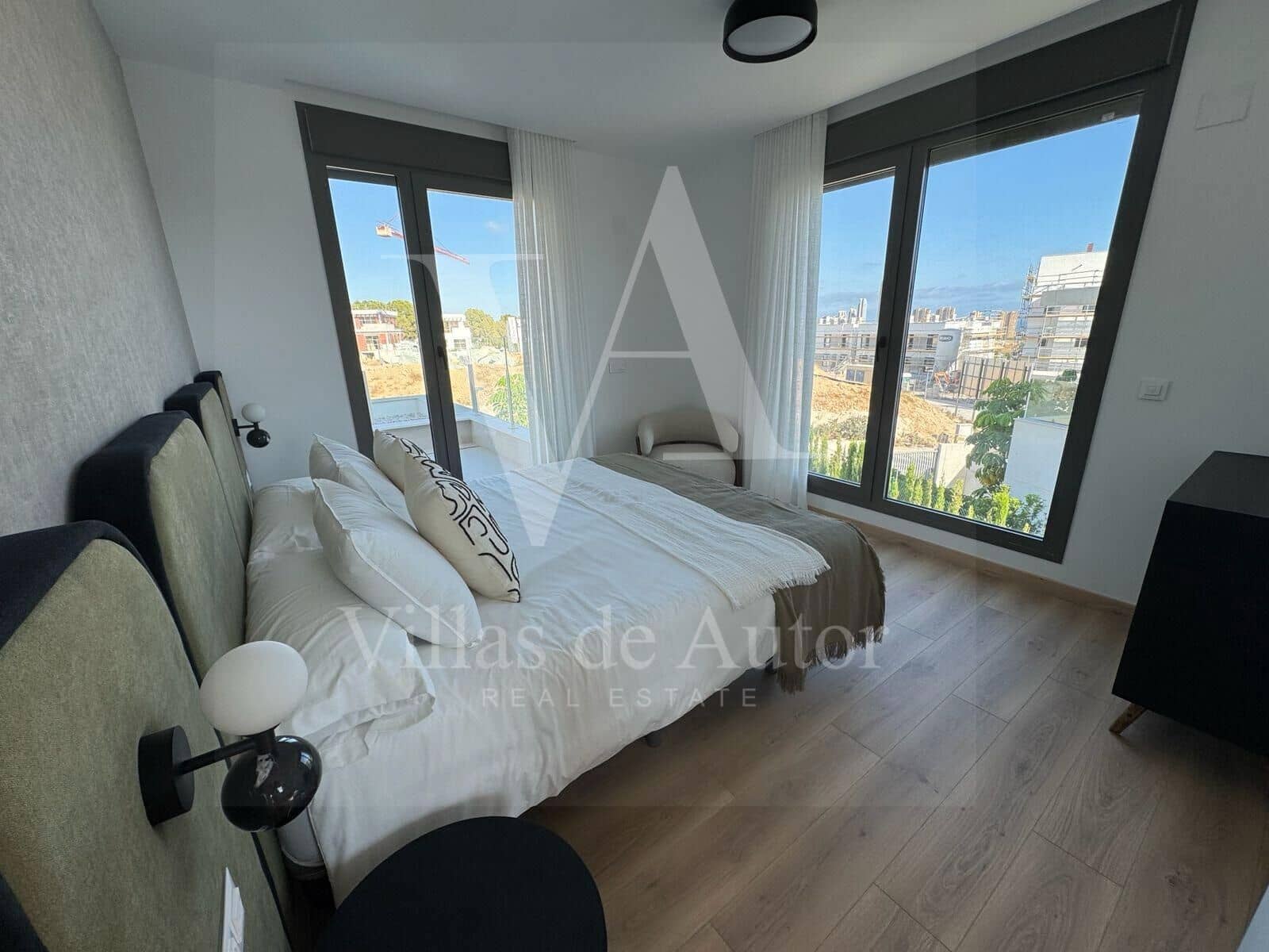 4 bedroom Villa for sale in Finestrat with pool garage - € 895,000 (Ref: 10153694)