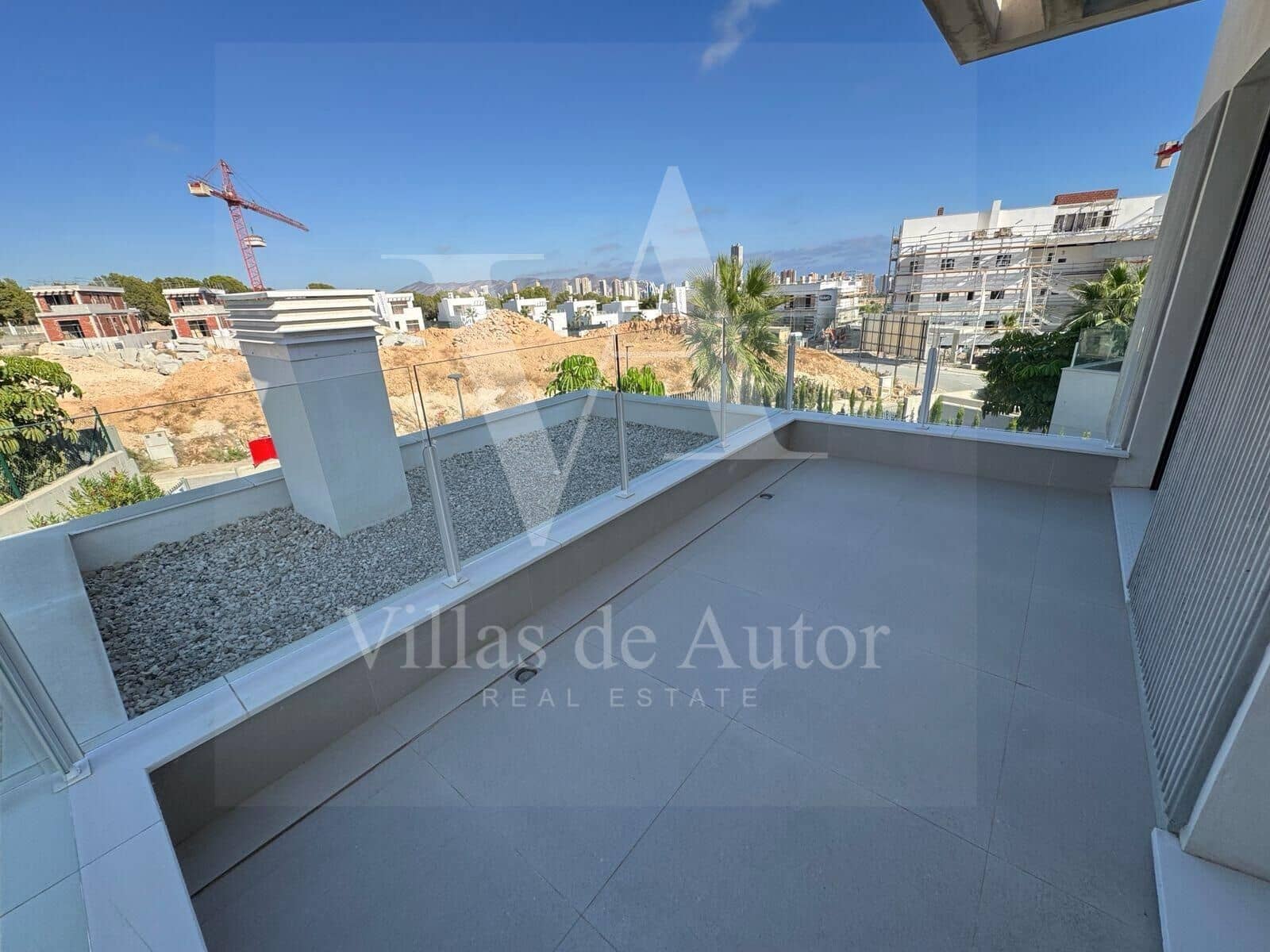 4 bedroom Villa for sale in Finestrat with pool garage - € 895,000 (Ref: 10153694)