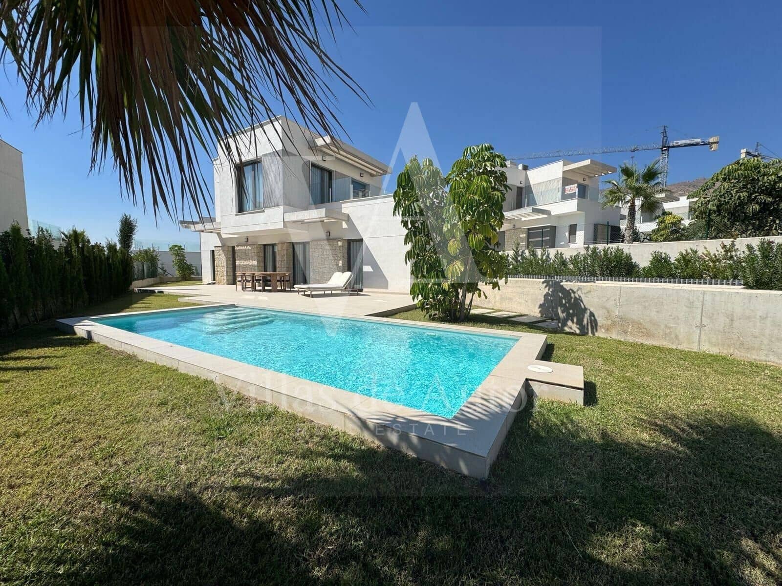 4 bedroom Villa for sale in Finestrat with pool garage - € 895,000 (Ref: 10153694)