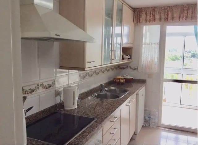 2 sypialnia Mieszkanie do wynajęcia w Torremolinos z basenem garażem - 1 250 € (Ref: 10052160)