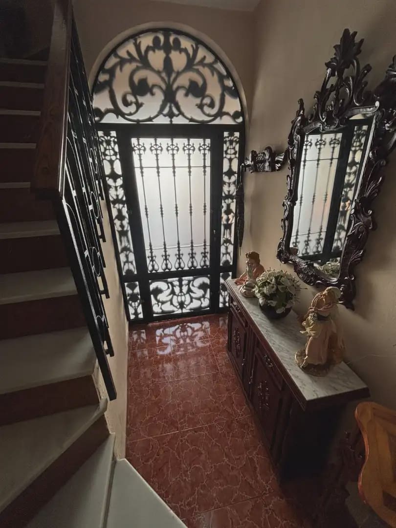 5 sovrum Semi-fristående Villa till salu i Antequera med garage - 185 000 € (Ref: 10052164)