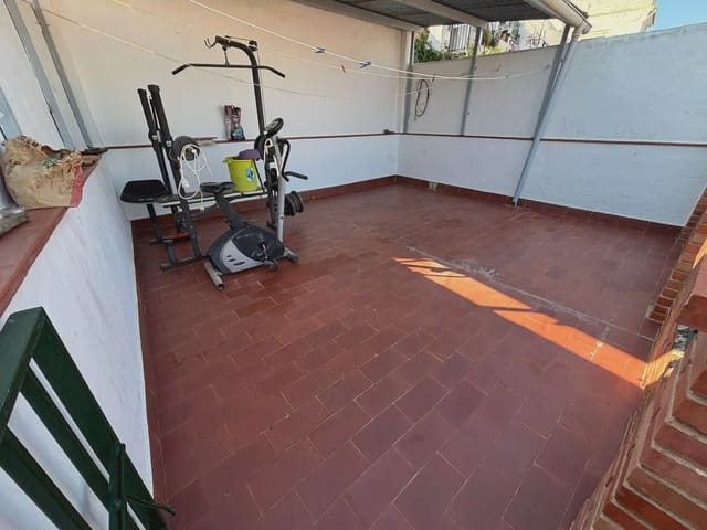 5 soveværelse Semi-Rækkehus til salg i Antequera med garage - € 185.000 (Ref: 10052164)