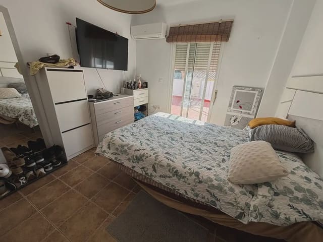 3 slaapkamer Halfvrijstaande villa te koop in Antequera - € 230.000 (Ref: 10052167)