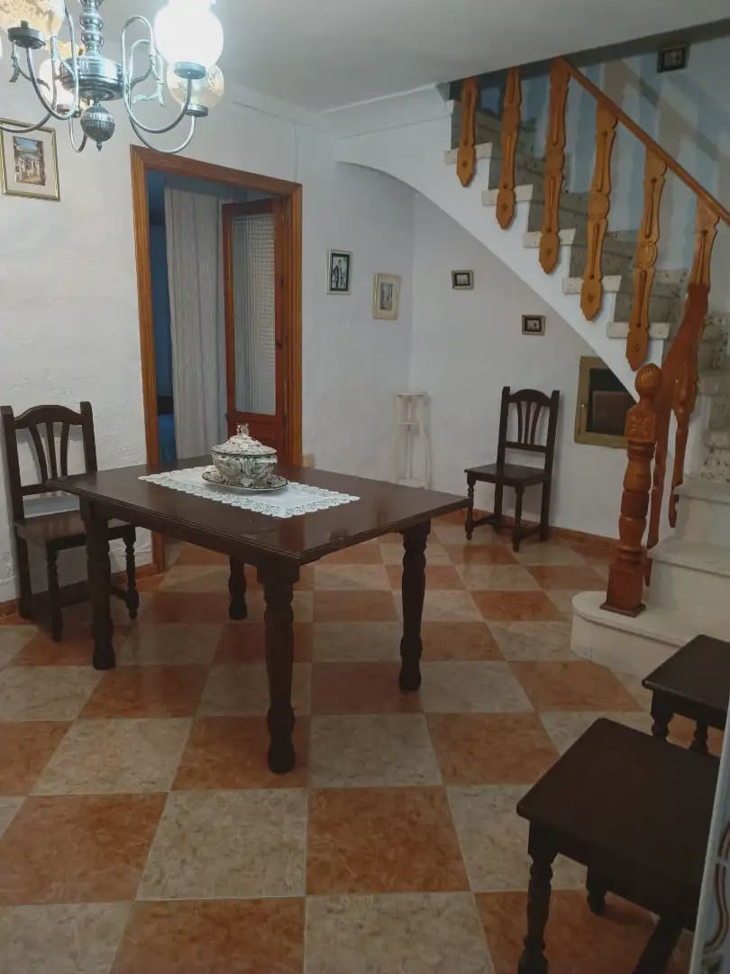 Adosado de 5 habitaciones en Benamejí en venta - 80.000 € (Ref: 10052169)
