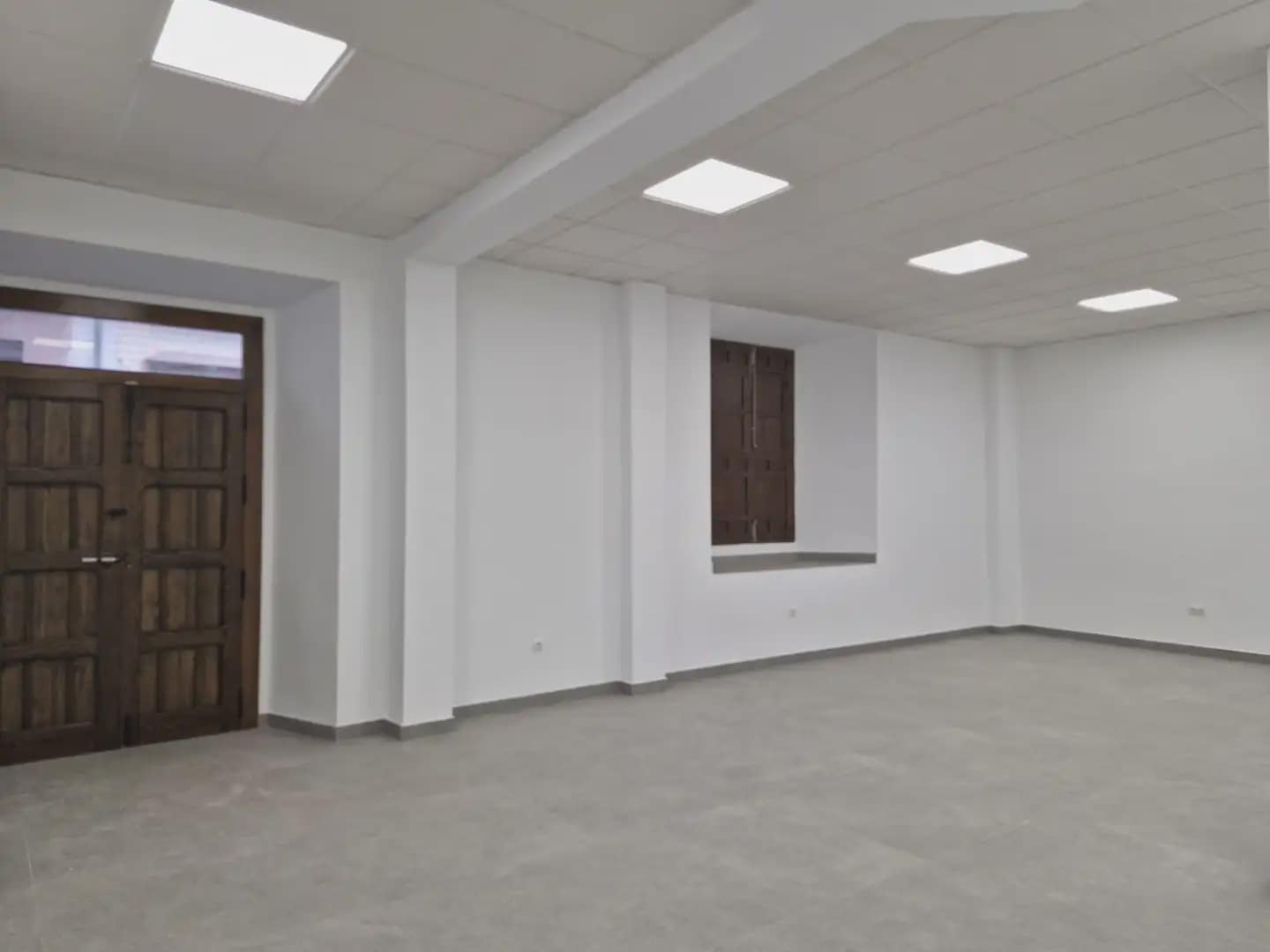 Erhverv til leje i Antequera - € 1.900 (Ref: 10052177)