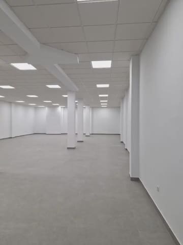 Erhverv til leje i Antequera - € 1.900 (Ref: 10052177)