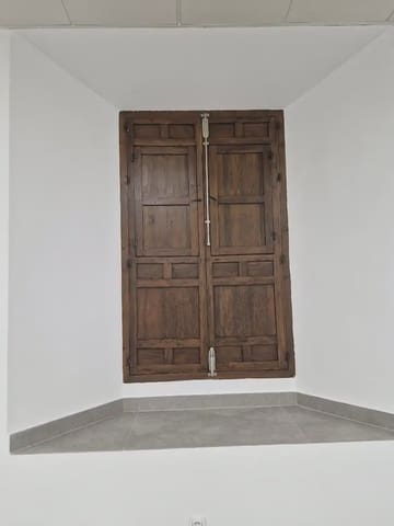 Erhverv til leje i Antequera - € 1.900 (Ref: 10052177)