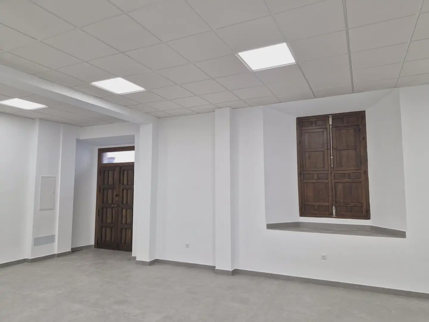 Erhverv til leje i Antequera - € 1.900 (Ref: 10052177)