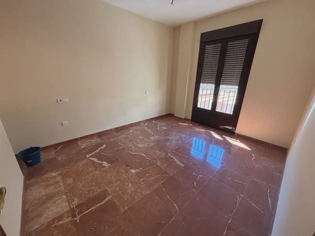2 soveværelse Lejlighed til salg i Antequera med garage - € 184.015 (Ref: 10052184)