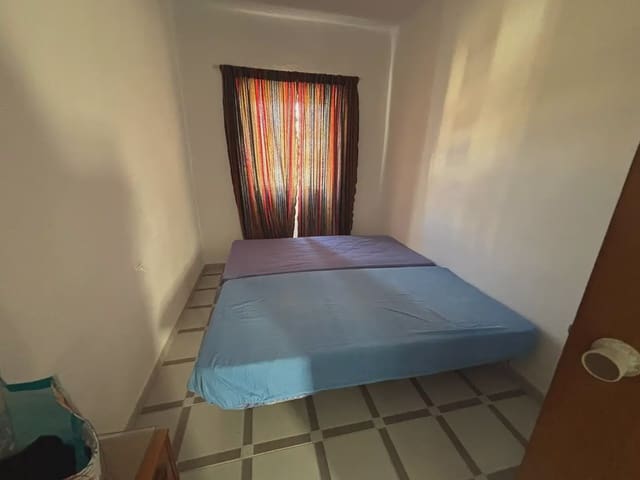 6 soverom Kjedet enebolig til salgs i Antequera - € 95 000 (Ref: 10052186)