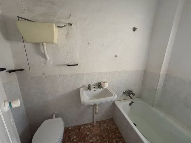 6 soverom Kjedet enebolig til salgs i Antequera - € 95 000 (Ref: 10052186)
