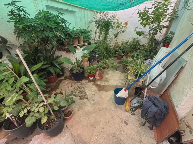 6 soverom Kjedet enebolig til salgs i Antequera - € 95 000 (Ref: 10052186)
