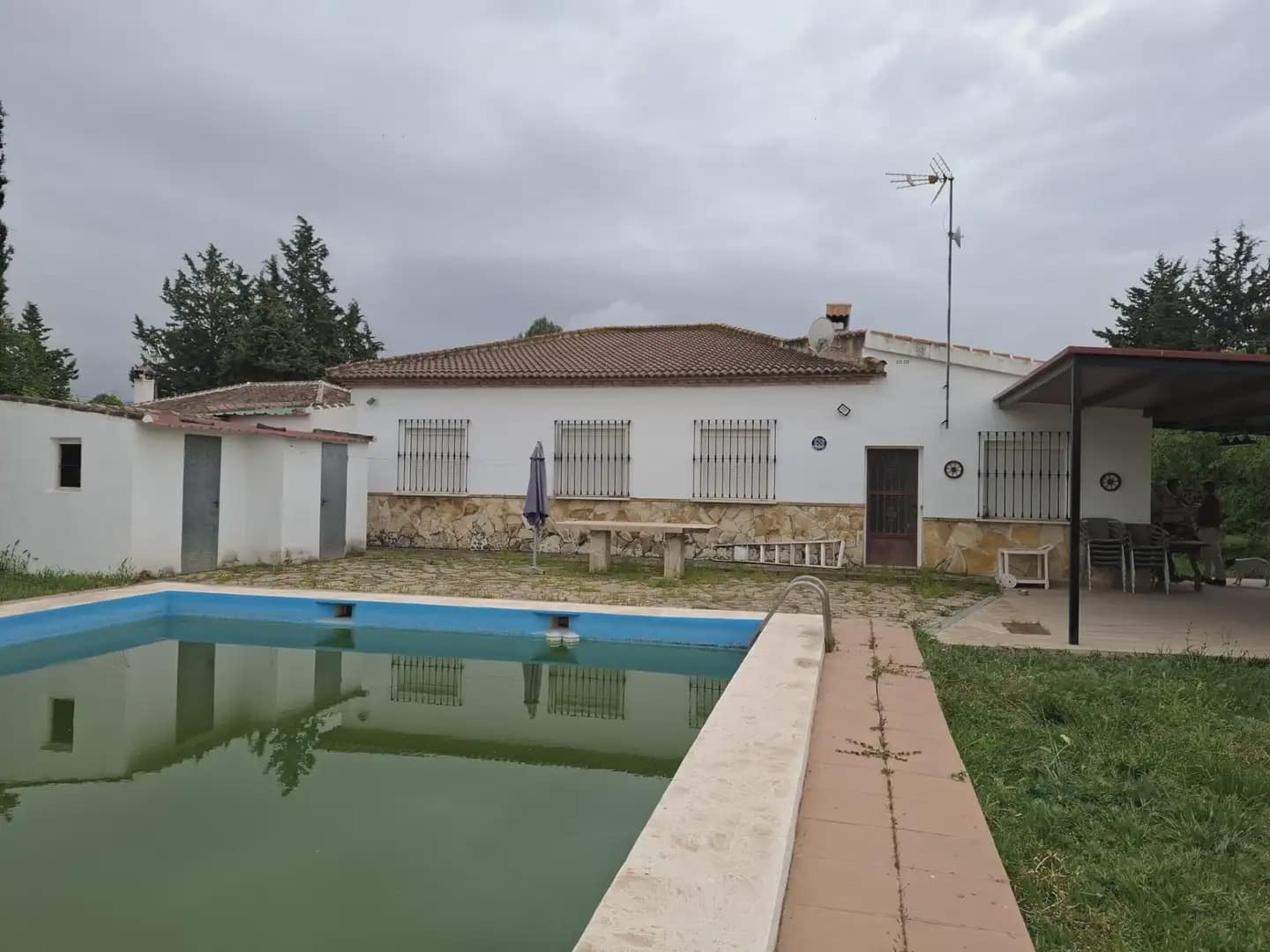 6 sypialnia Willa na sprzedaż w Fuente de Piedra z basenem garażem - 320 000 € (Ref: 10052190)