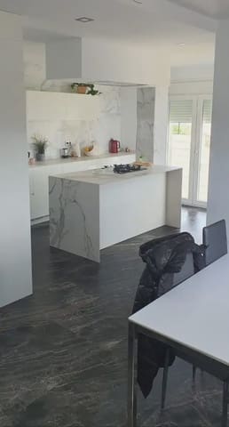 4 soveværelse Villa til salg i Villanueva de la Concepcion med garage - € 298.700 (Ref: 10052197)