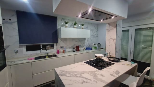 4 soveværelse Villa til salg i Villanueva de la Concepcion med garage - € 298.700 (Ref: 10052197)