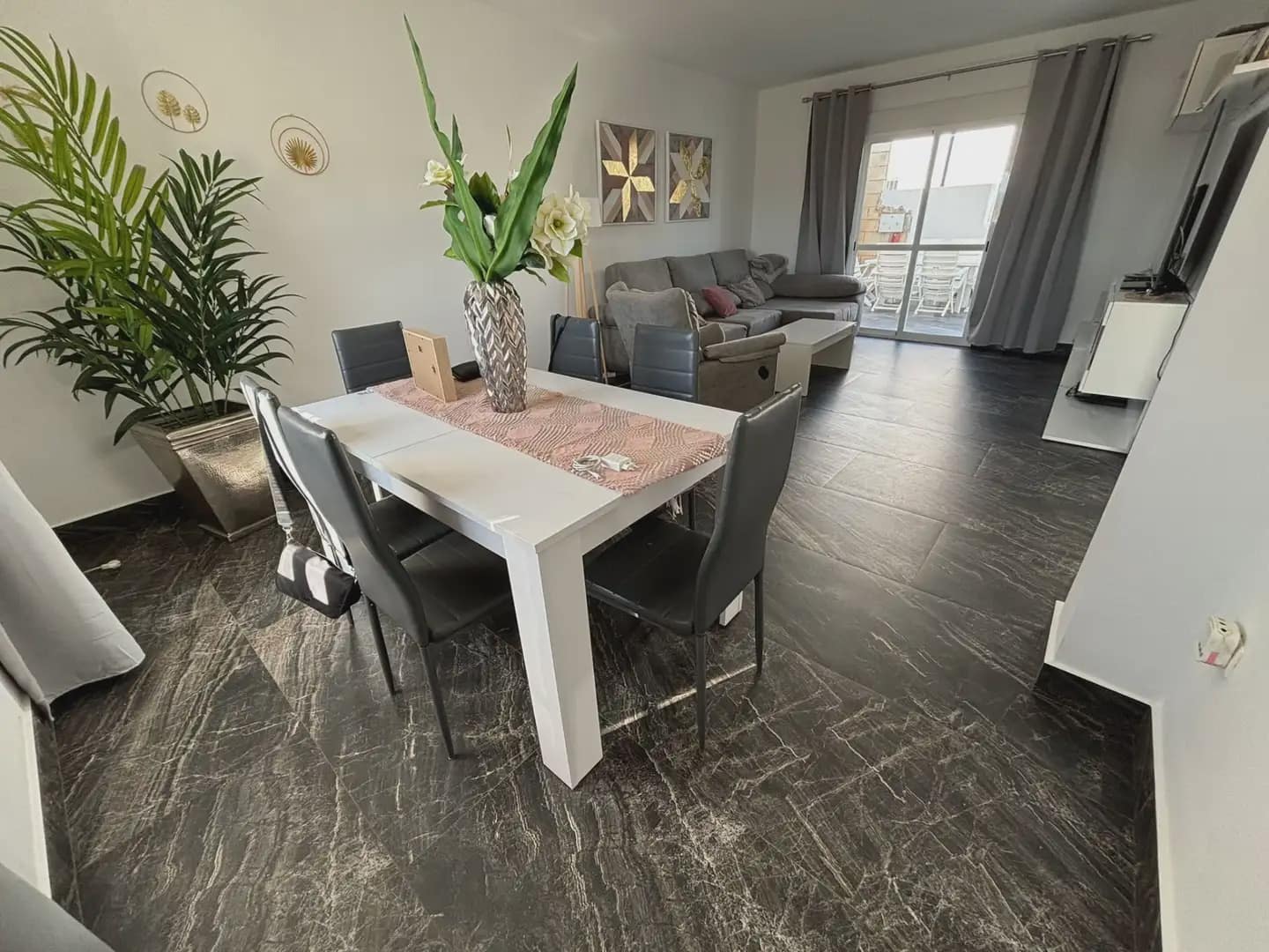 4 soveværelse Villa til salg i Villanueva de la Concepcion med garage - € 298.700 (Ref: 10052197)