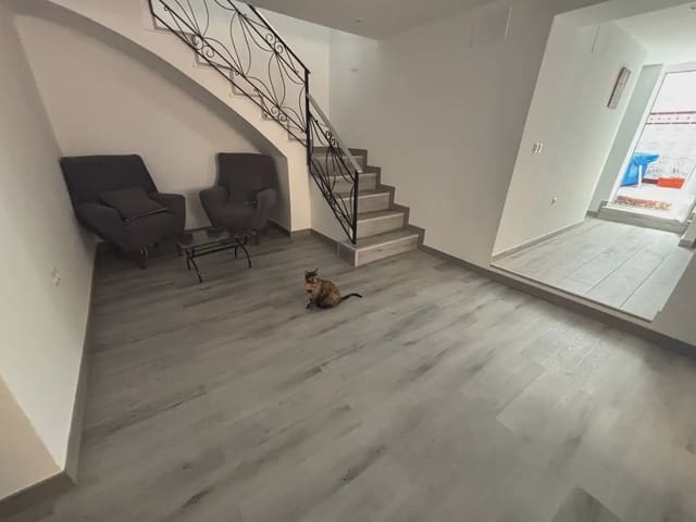 4 Zimmer Haus zu verkaufen in Alameda mit Garage - 155.000 € (Ref: 10052200)